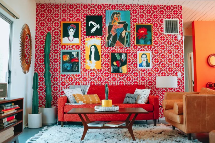 Kırmızı salon dekorasyonu fikirleri: 20 farklı örnek