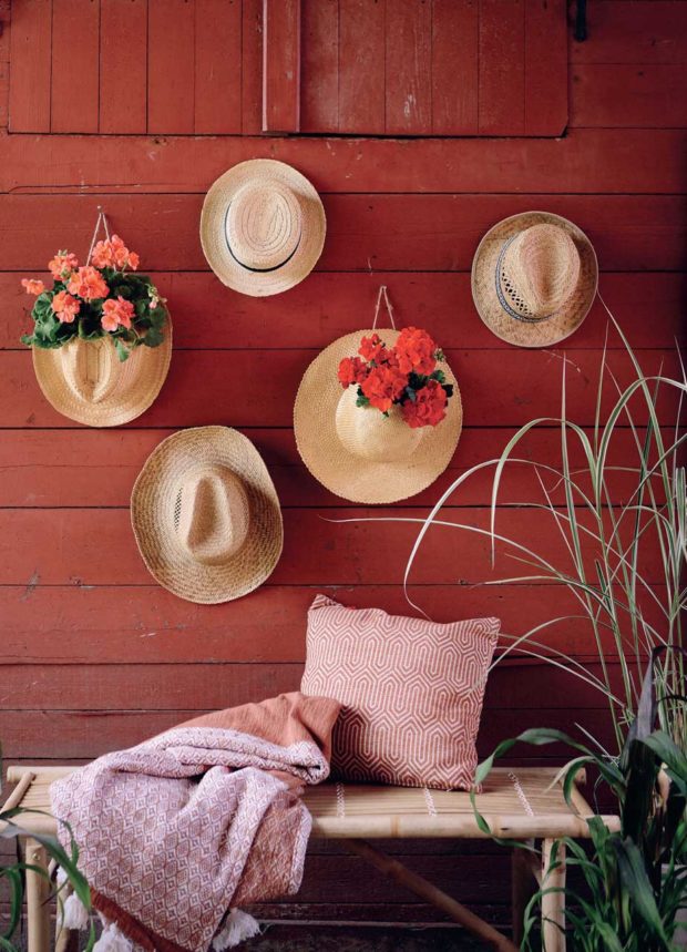 How to make a flower pot out of a straw hat